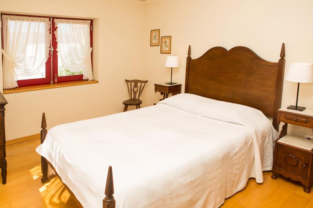 Casa Palheiro Amarelo Da Biarritz Villa กอสตานอวา ภายนอก รูปภาพ